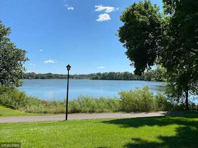 4328 Shoreline Drive Robbinsdale, MN 55422