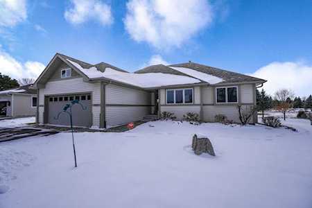 5057 Linden Trail N Lake Elmo, MN 55042