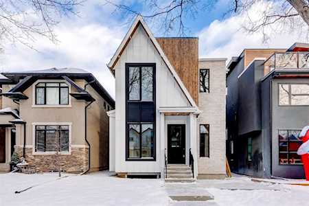 2008 45 Ave SW Calgary, AB T2T 2P5