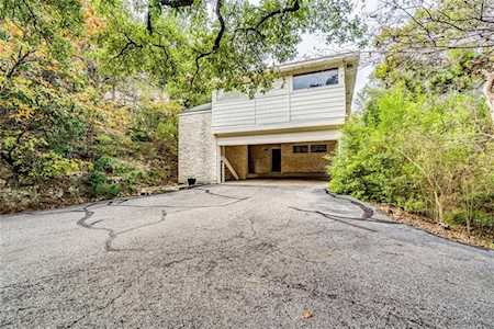 98 Wallis DR Austin, TX 78746