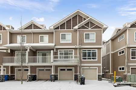 38 Skyview Ranch Gardens NE Calgary, AB T3N 0G2