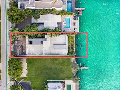 1370 S Venetian Way Miami, FL 33139