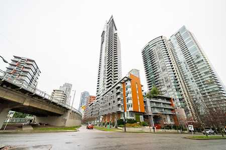 1372 Seymour Street #3907 Vancouver, BC V6B 0L1