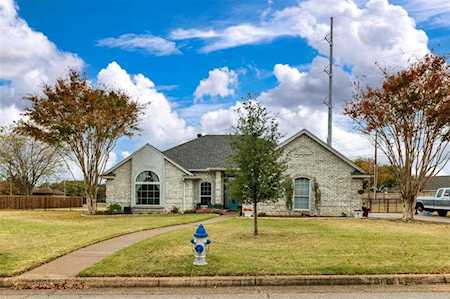 333 NE JAMES Circle Burleson, TX 76028