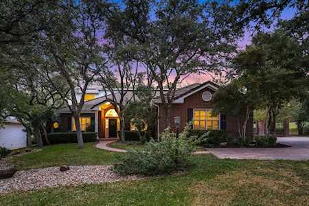 720 Rolling Green DR Lakeway, TX 78734