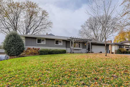 2865 Meadowlark Lane N Maplewood, MN 55109