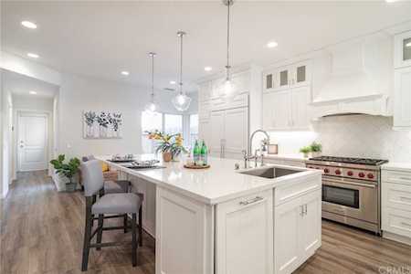617 8th Huntington Beach, CA 92648