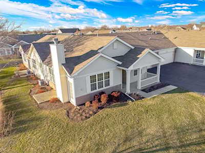 16557 Buckner Pond Way Crest Hill, IL 60403