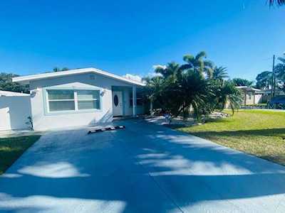 1623 Cardinal Dr Dunedin, FL 34698