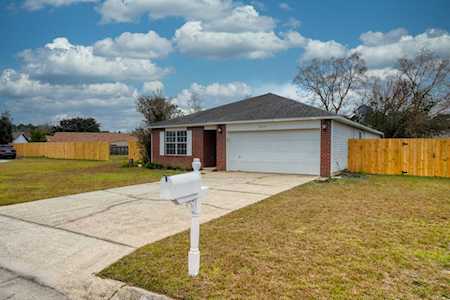 2219 Parker Place Court Navarre, FL 32566