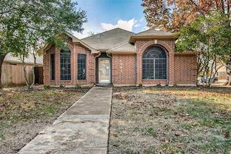 6941 Bentley Avenue Fort Worth, TX 76137