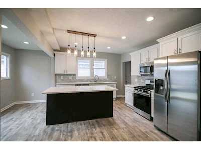 993 Victoria Street N Saint Paul, MN 55103