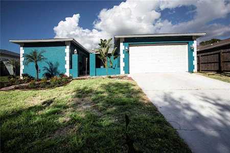 1308 Crossbow Ln Tarpon Springs, FL 34689