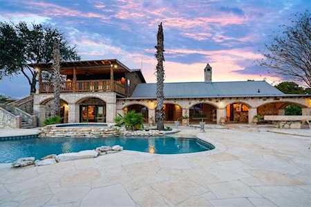 1317 Pasa Tiempo RD Leander, TX 78641