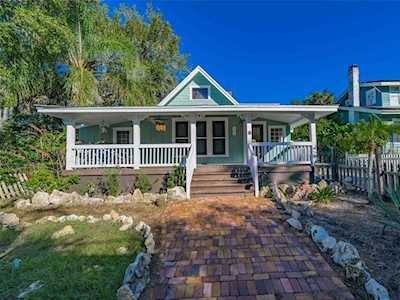 533 E Orange St Tarpon Springs, FL 34689