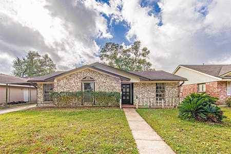 5515 Viking Dr Houston, TX 77092