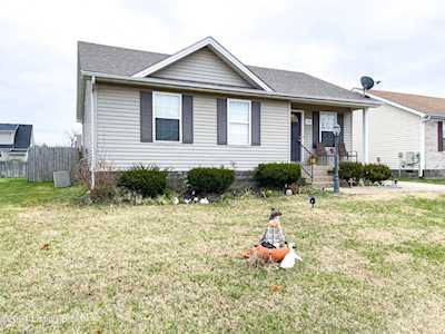 4938 Applegrove Ln Louisville, KY 40218