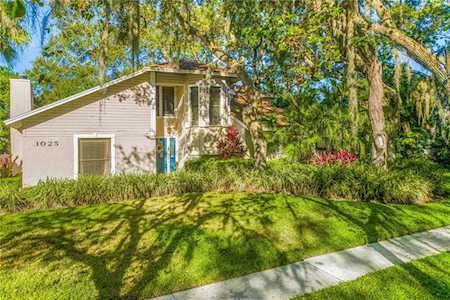 1025 Peninsula Ave Tarpon Springs, FL 34688