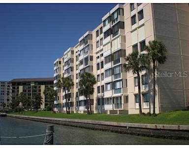 644 Island WAY #702 Clearwater Beach, FL 33767