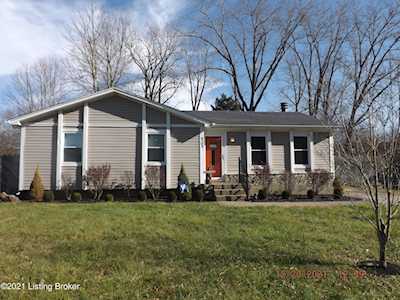 8203 Cortland Dr Louisville, KY 40228