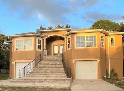 733 Seminole Blvd Tarpon Springs, FL 34689