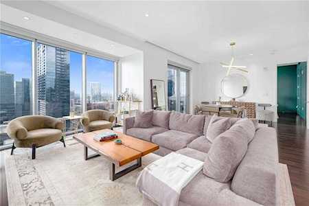 200 Congress Ave #21A Austin, TX 78701