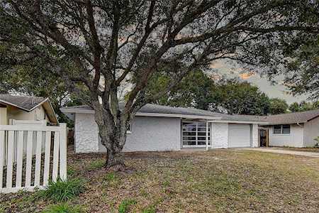 5013 Meadowlark Ln New Port Richey, FL 34653