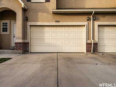 1514 W Oak Lawn Ct West Valley City, UT 84119