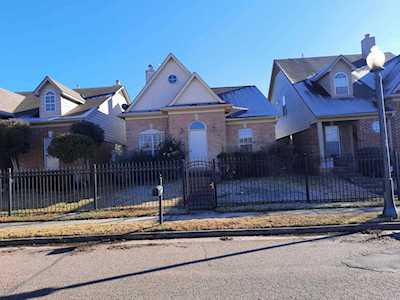 2142 Berry Bush Ln Memphis, TN 38016