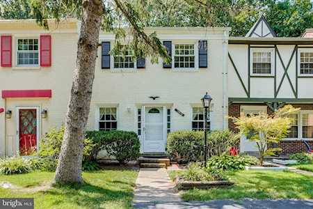 14875 Lambeth Square Centreville, VA 20120