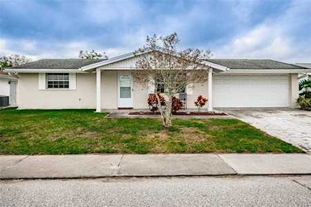 7000 Maplehurst Dr Port Richey, FL 34668