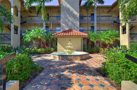2400 Feather Sound Dr #332 Clearwater, FL 33762