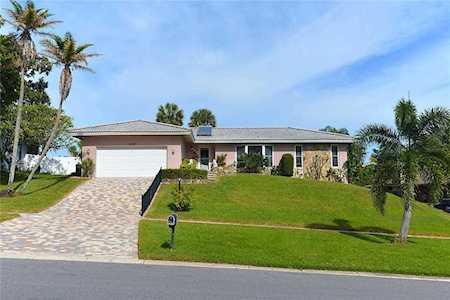 3332 San Jose St Clearwater, FL 33759