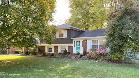 8304 Cabin Hill Rd Louisville, KY 40291