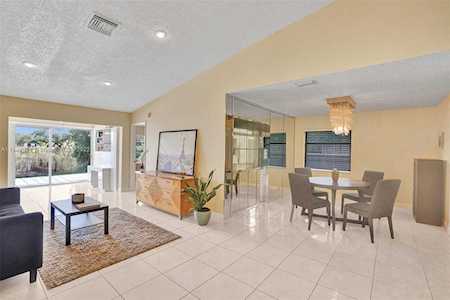 5824 N Park Rd Fort Lauderdale, FL 33312