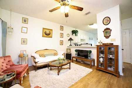 2414 Longview ST #202 Austin, TX 78705