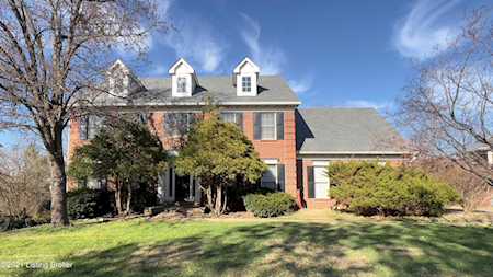 9323 Springbrooke Cir Louisville, KY 40241