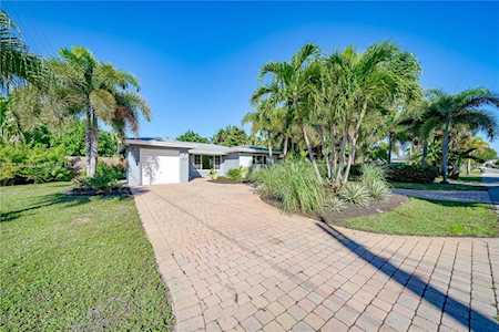 1569 NE 48th Ct Oakland Park, FL 33334