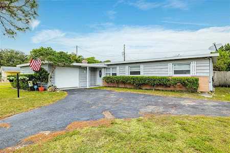 8479 Kumquat Ave Seminole, FL 33777