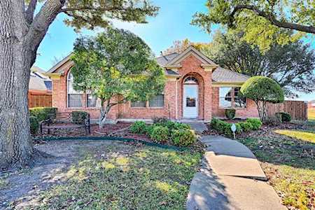 4252 Winding Brook Drive Plano, TX 75093