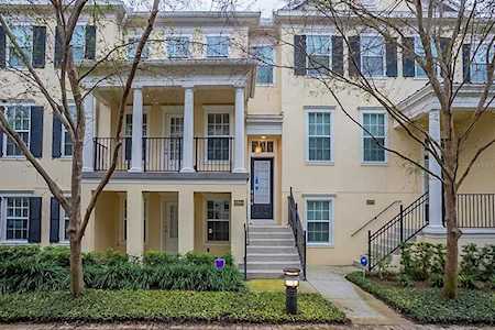 2084 Brink ALLEY Orlando, FL 32814