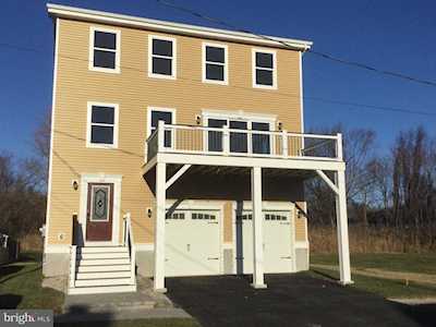 84 Washington St Delaware City, DE 19706