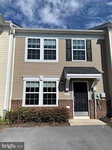 19 Fast View Dr Martinsburg, WV 25404