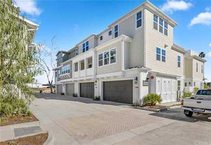 2142 Andover Ln Newport Beach, CA 92660