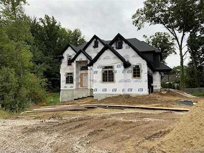 54045 Deadwood Shelby Twp, MI 48315