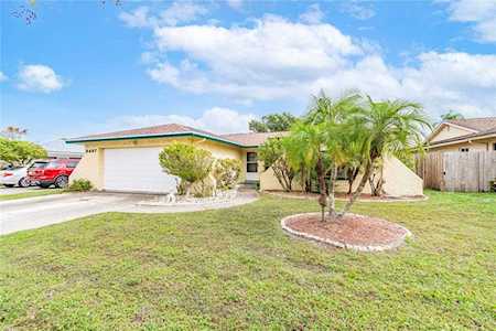 8497 90th St Seminole, FL 33777