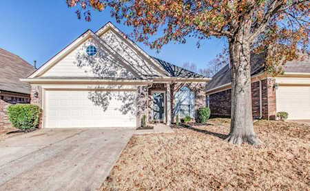 5549 Falling Bark Dr Memphis, TN 38134