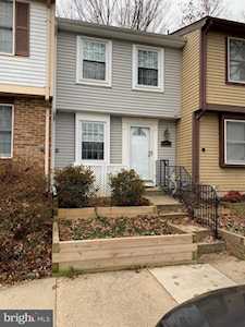 8496 Lazy Creek Ct Springfield, VA 22153