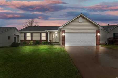 319 Centerfield Ofallon, MO 63366