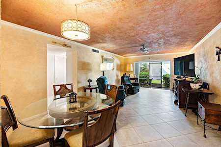 322 N Federal Highway #133 Deerfield Beach, FL 33441